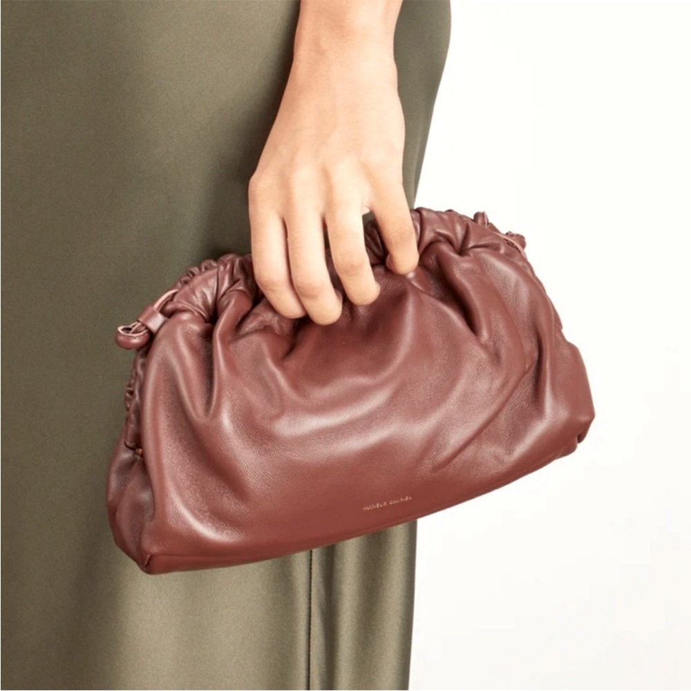 Mansur Gavriel Cloud clutch in chocolate